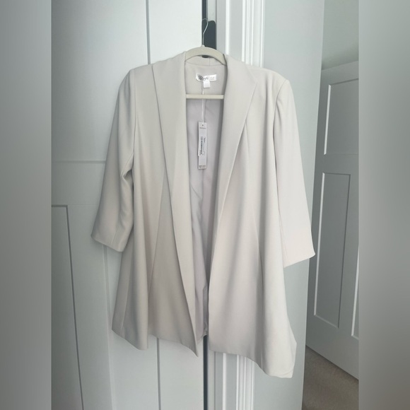 NWT Renuar Long Sleeve Open Drape Front Blazer - Picture 2 of 5